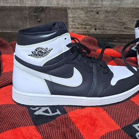 Air Jordan 1 High Black White 2.0 2024 Size 11 Used Once Rare Retro Authentic - Picture 2 of 8